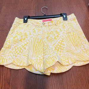 Lily Pulitzer Palmita Yellow Shorts Size: 6